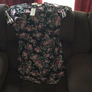 No Comments!! Can be worn as A Dress/Top💃🏾👗👠♥️